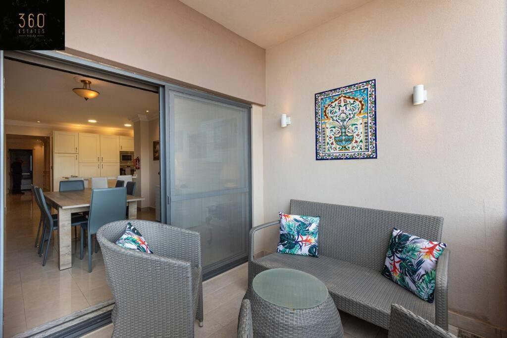 One Of A Kind, Seafront Property In St Georges Bay By 360 Estates San Ġiljan Extérieur photo