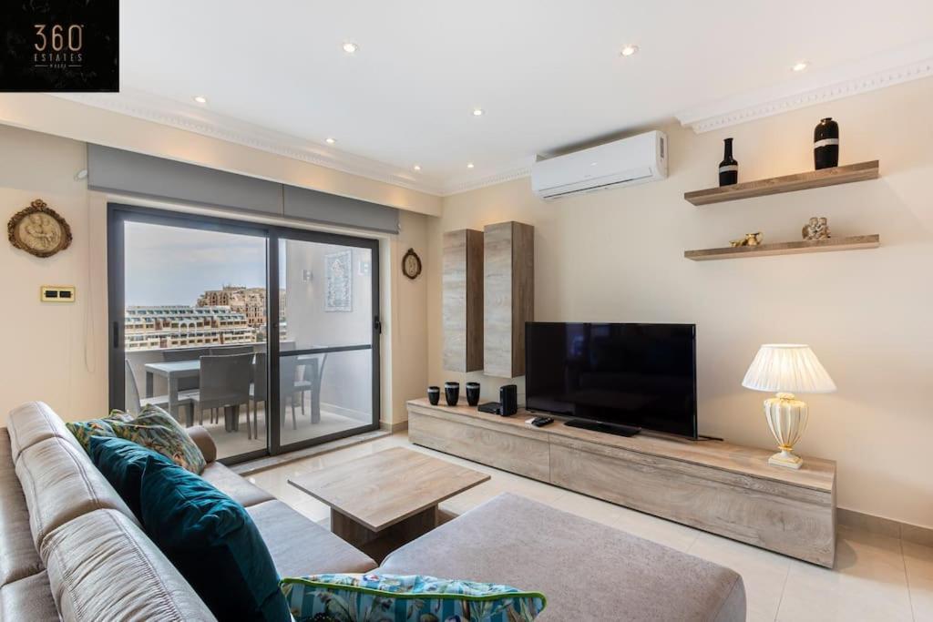One Of A Kind, Seafront Property In St Georges Bay By 360 Estates San Ġiljan Extérieur photo